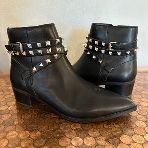Steve Madden Besto Studded Black Ankle Boots